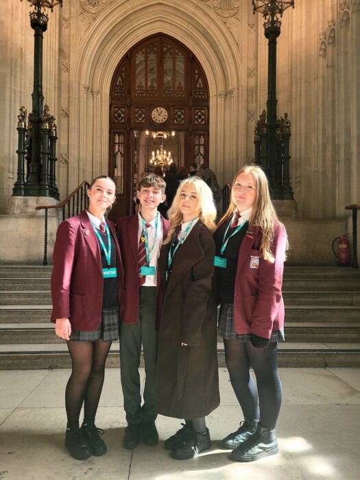 Lift Broadlands students from Keynsham visit the Houses of Parliament, watch live debates and explore some of London's best-known landmarks.
